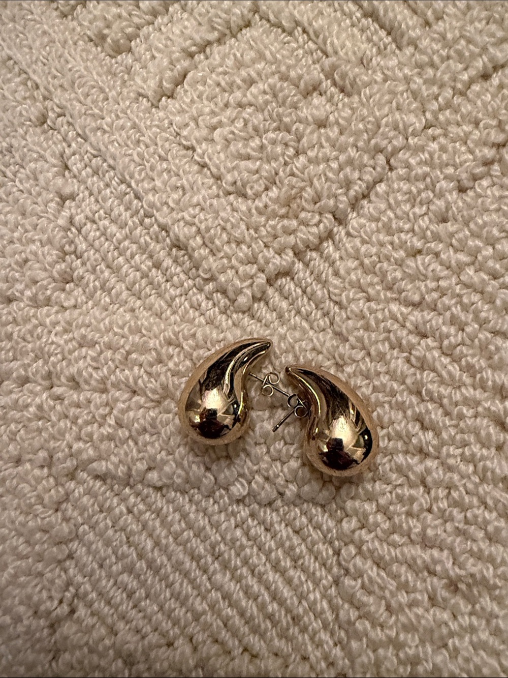 Gold Teardrop Hoop Earrings - Unbranded